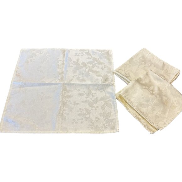 Set (3) Yellow Mistletoe Holly Paisley Style Embossed Napkins Table Linens READ - Picture 1 of 7